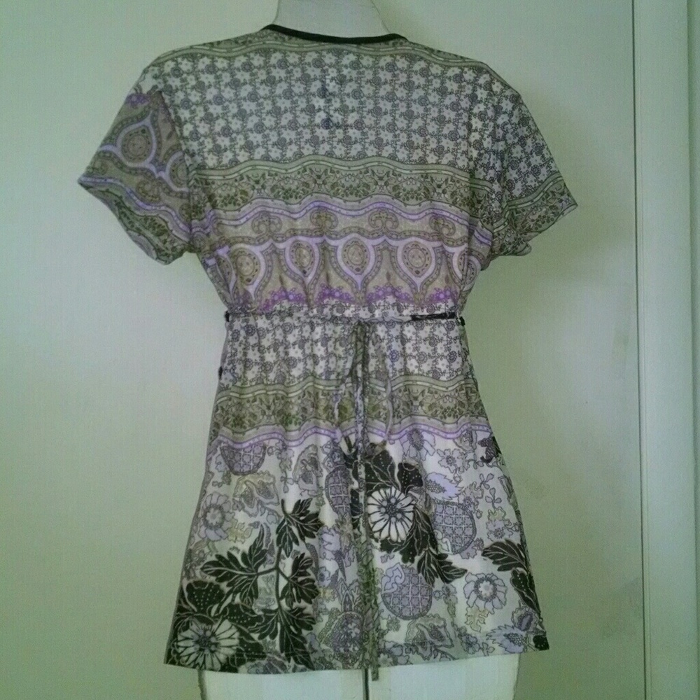 Beautiful maternity tops - Picture 3 of 6